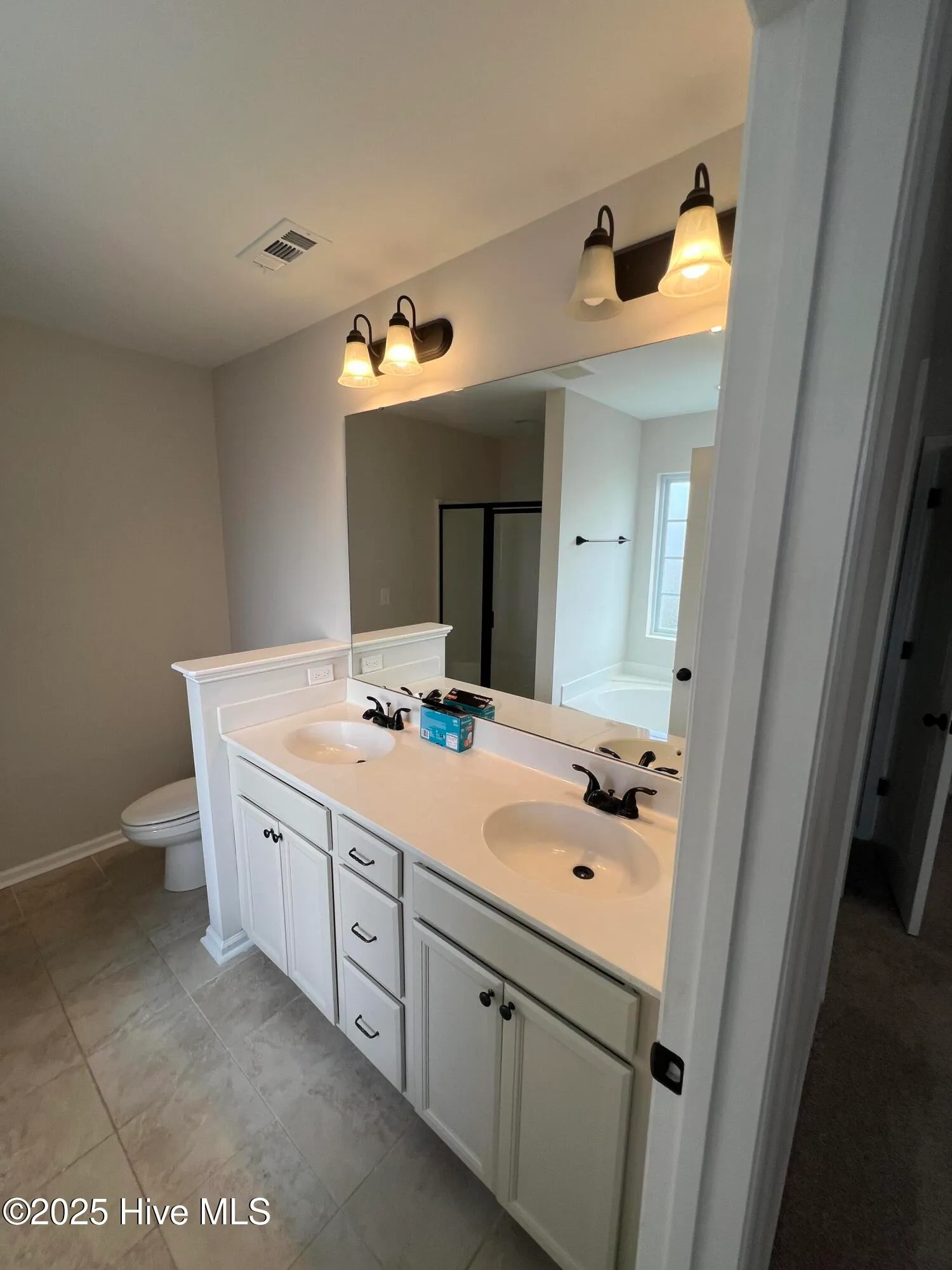 Winterville, North Carolina 28590, United States, 3 Bedrooms Bedrooms, ,3 BathroomsBathrooms,Residential,Active,231321