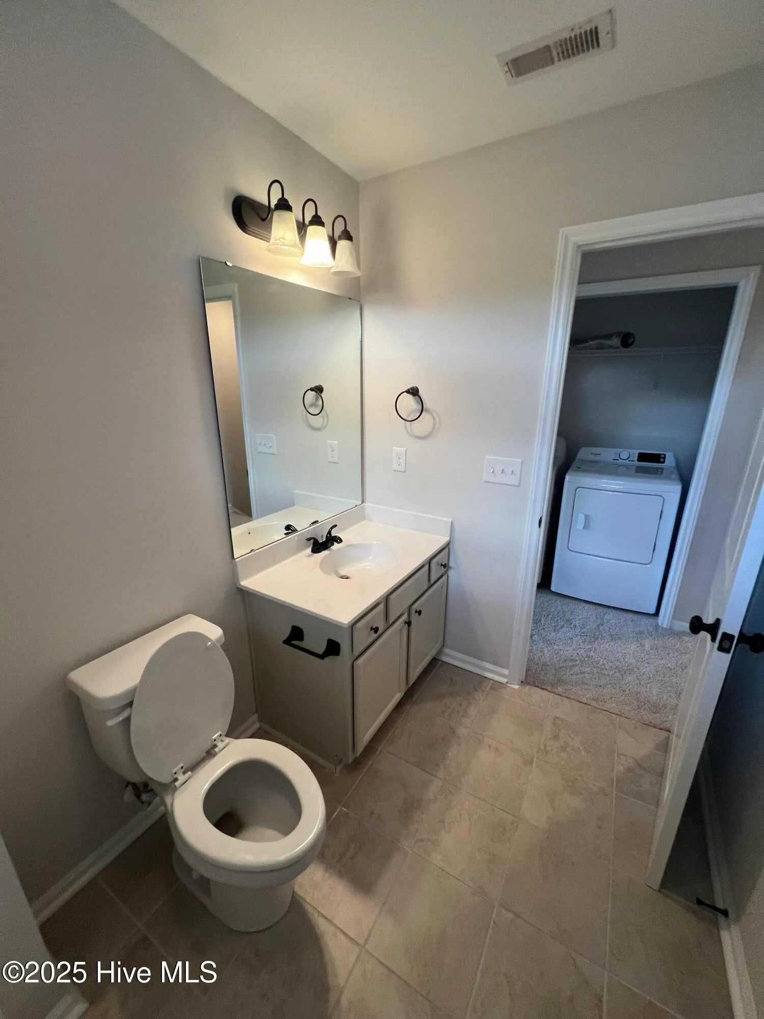 Winterville, North Carolina 28590, United States, 3 Bedrooms Bedrooms, ,3 BathroomsBathrooms,Residential,Active,231321