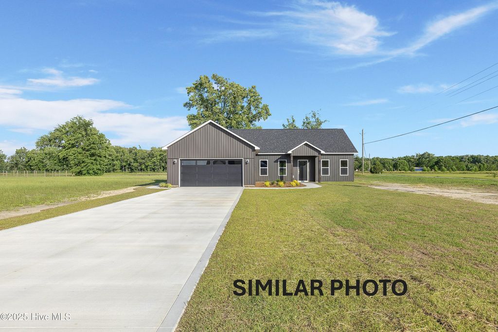 Photo of 416 Wade Drive, Richlands, NC 28574 (MLS # 100514974)