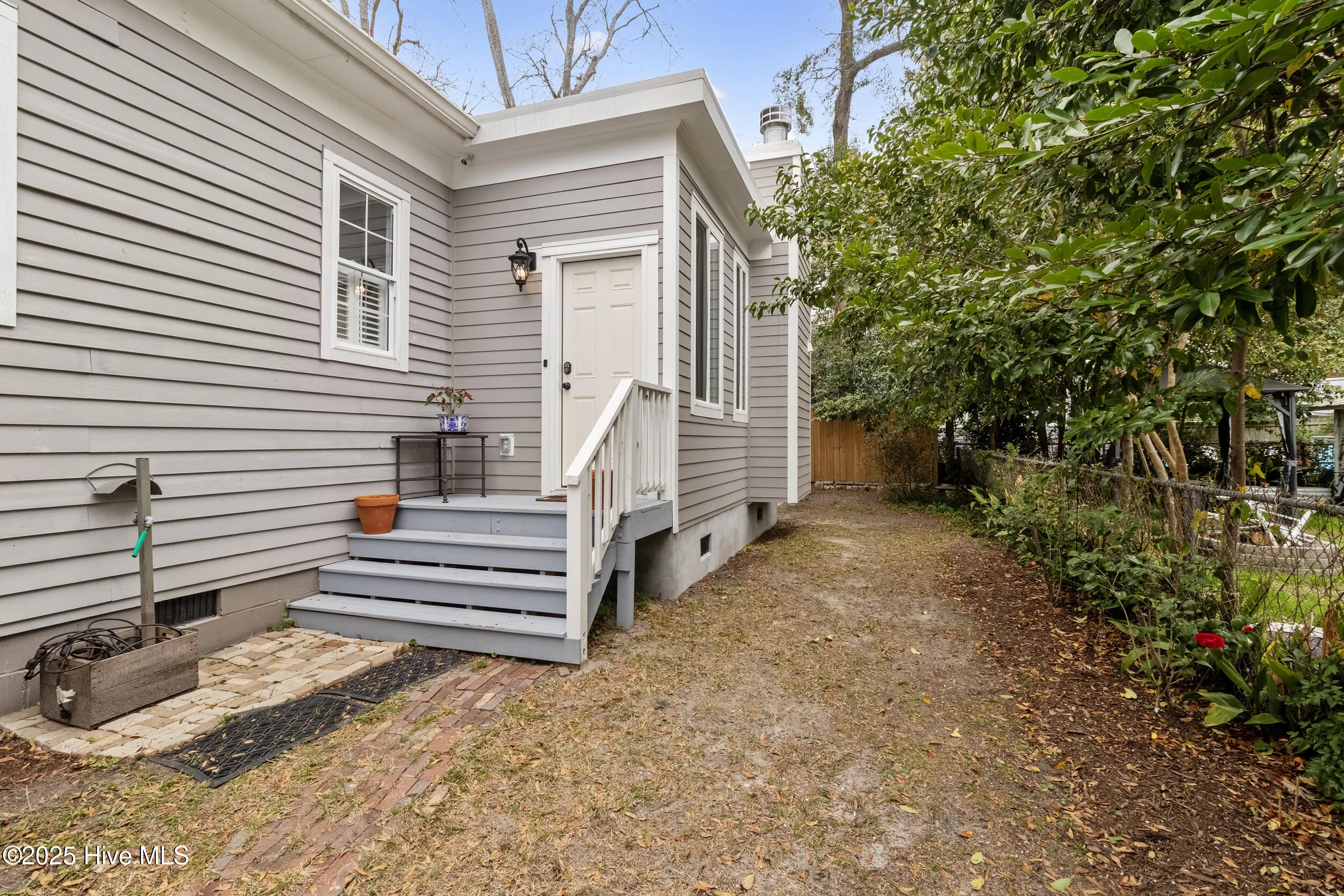 Wilmington, North Carolina 28403, United States, 3 Bedrooms Bedrooms, ,2 BathroomsBathrooms,Residential,Pending,88679