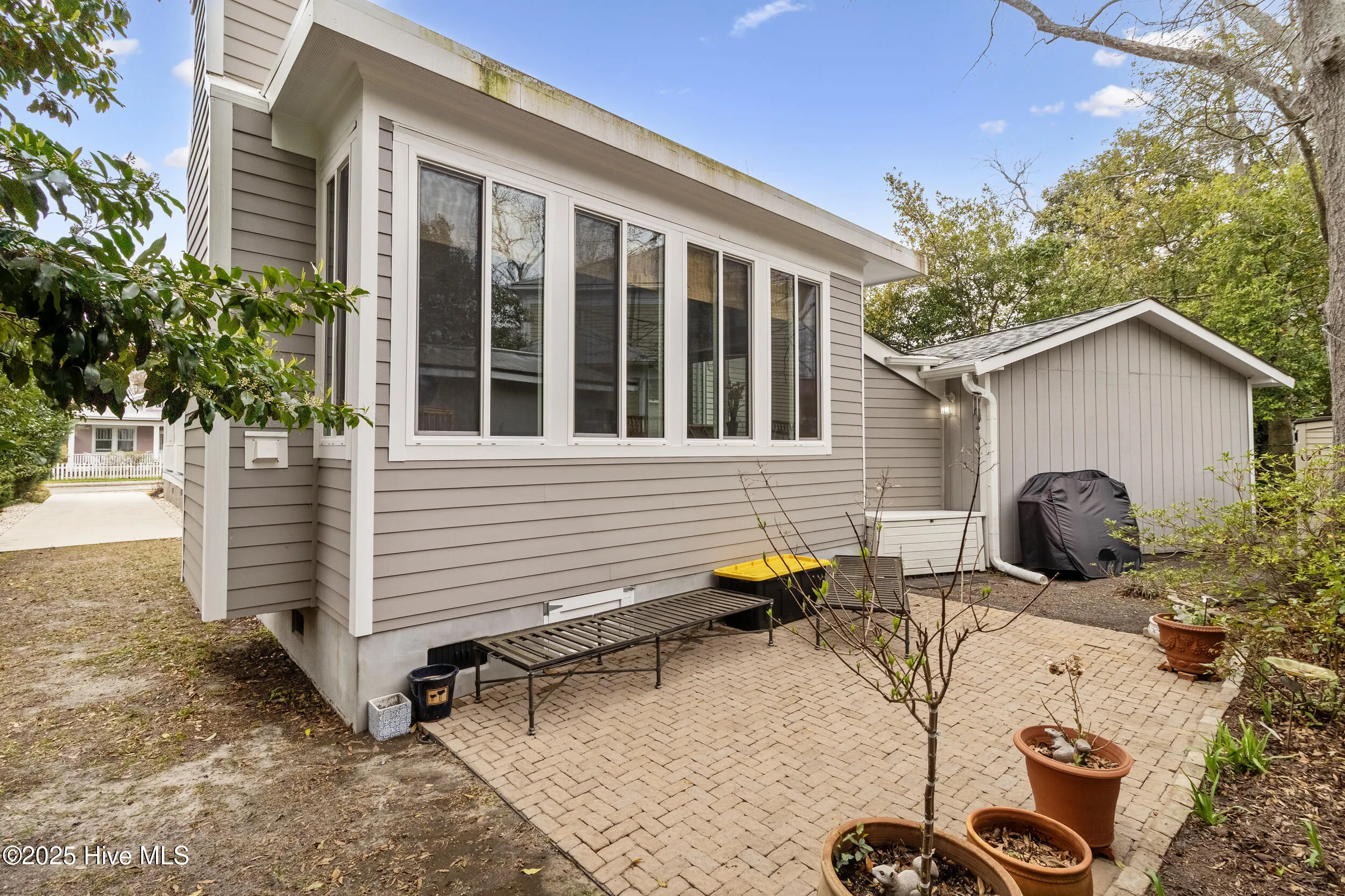 Wilmington, North Carolina 28403, United States, 3 Bedrooms Bedrooms, ,2 BathroomsBathrooms,Residential,Pending,88679