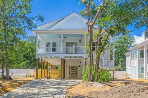 A home in Oak Island