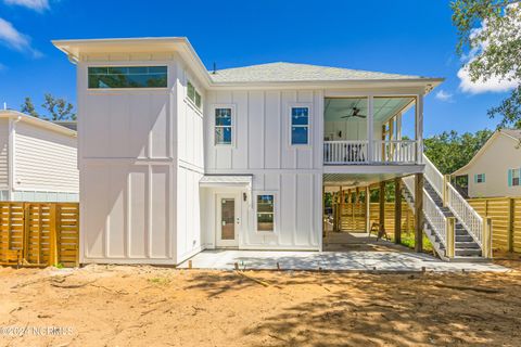 A home in Oak Island