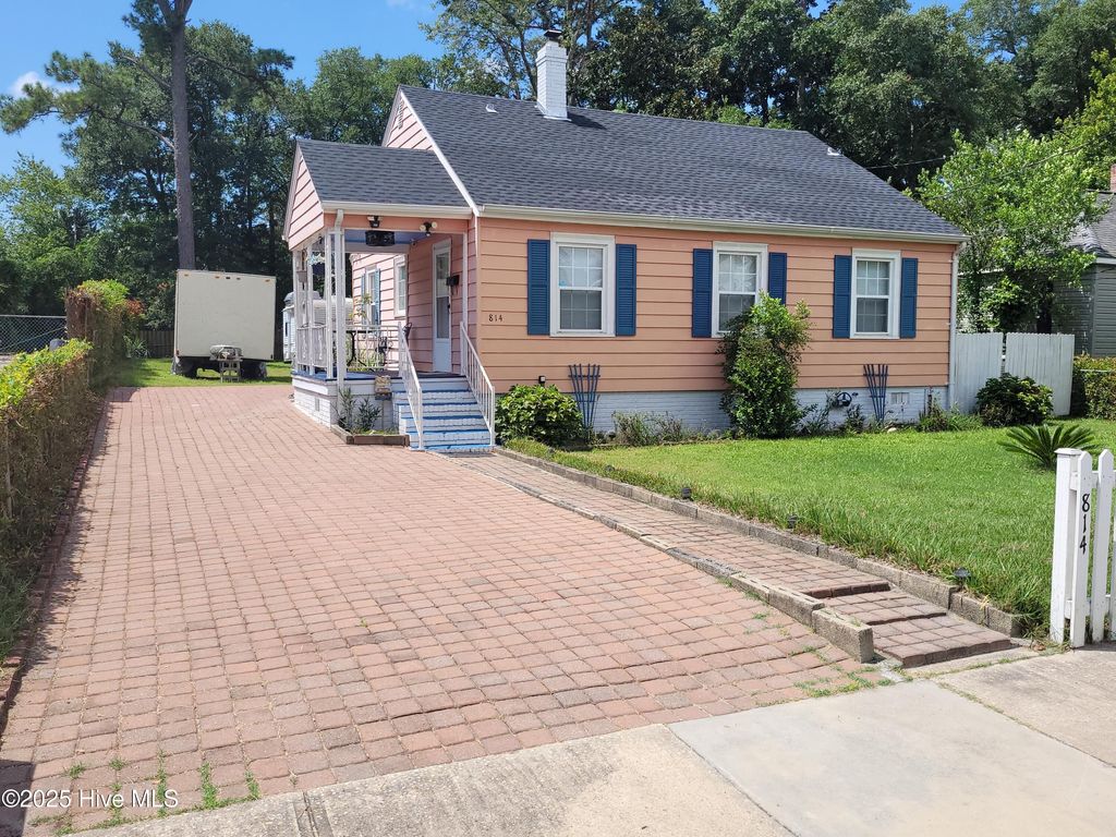 Photo of 814 Woodlawn Avenue, Wilmington, NC 28401 (MLS # 100531827)