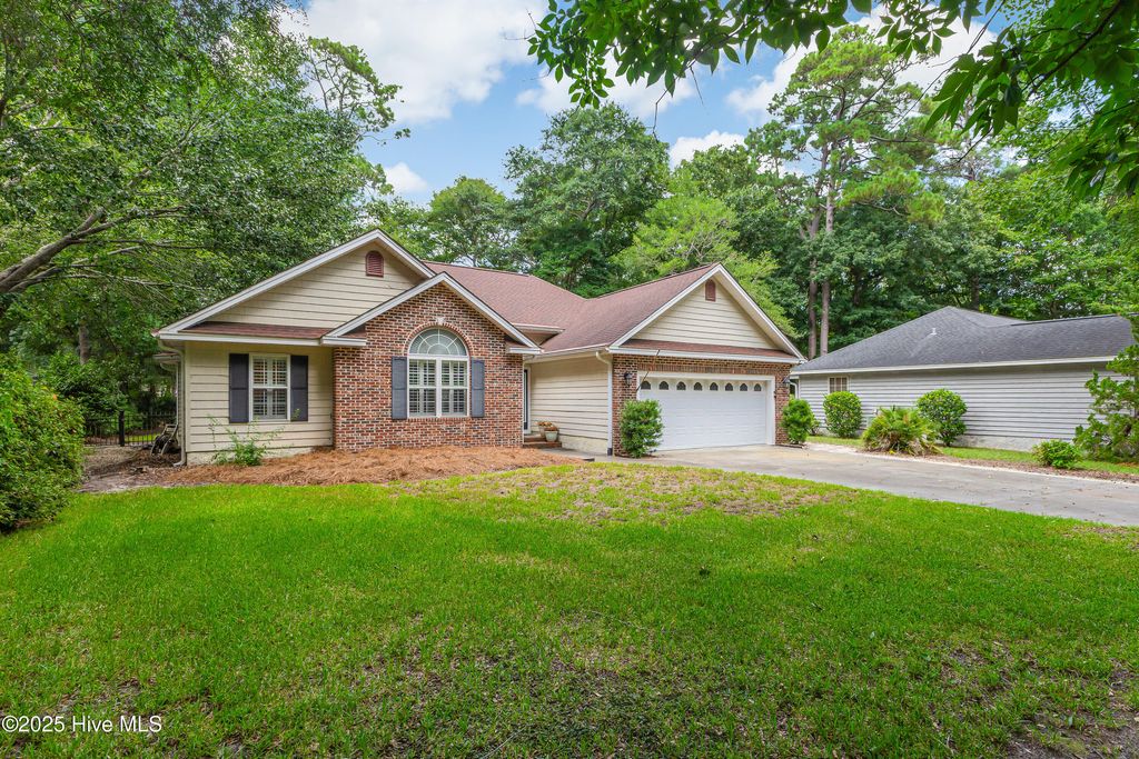 Photo of 1663 Bent Tree Trail SW, Ocean Isle Beach, NC 28469 (MLS # 100520400)