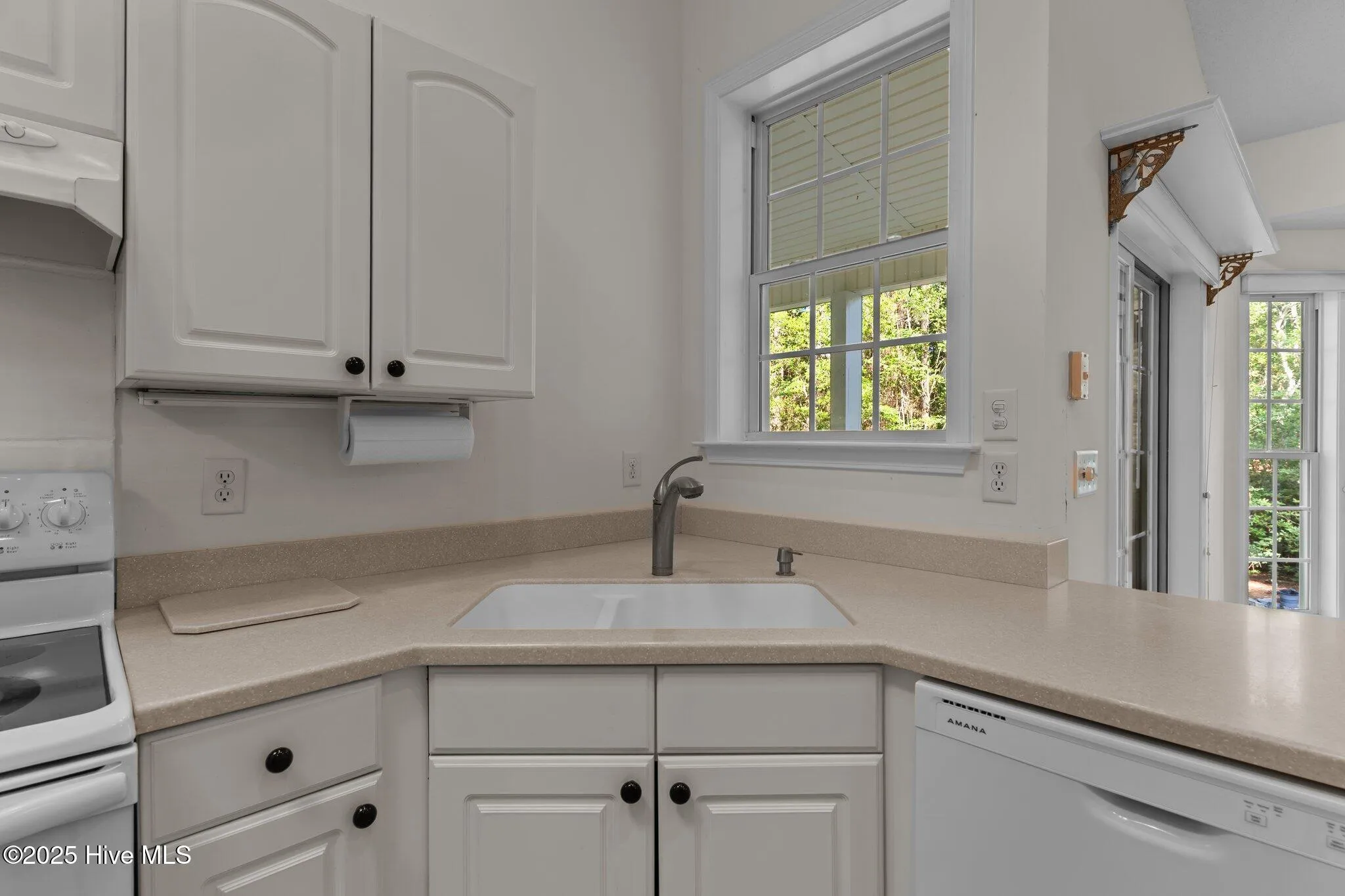 Southport, North Carolina 28461, United States, 3 Bedrooms Bedrooms, ,2 BathroomsBathrooms,Residential,Active,136418