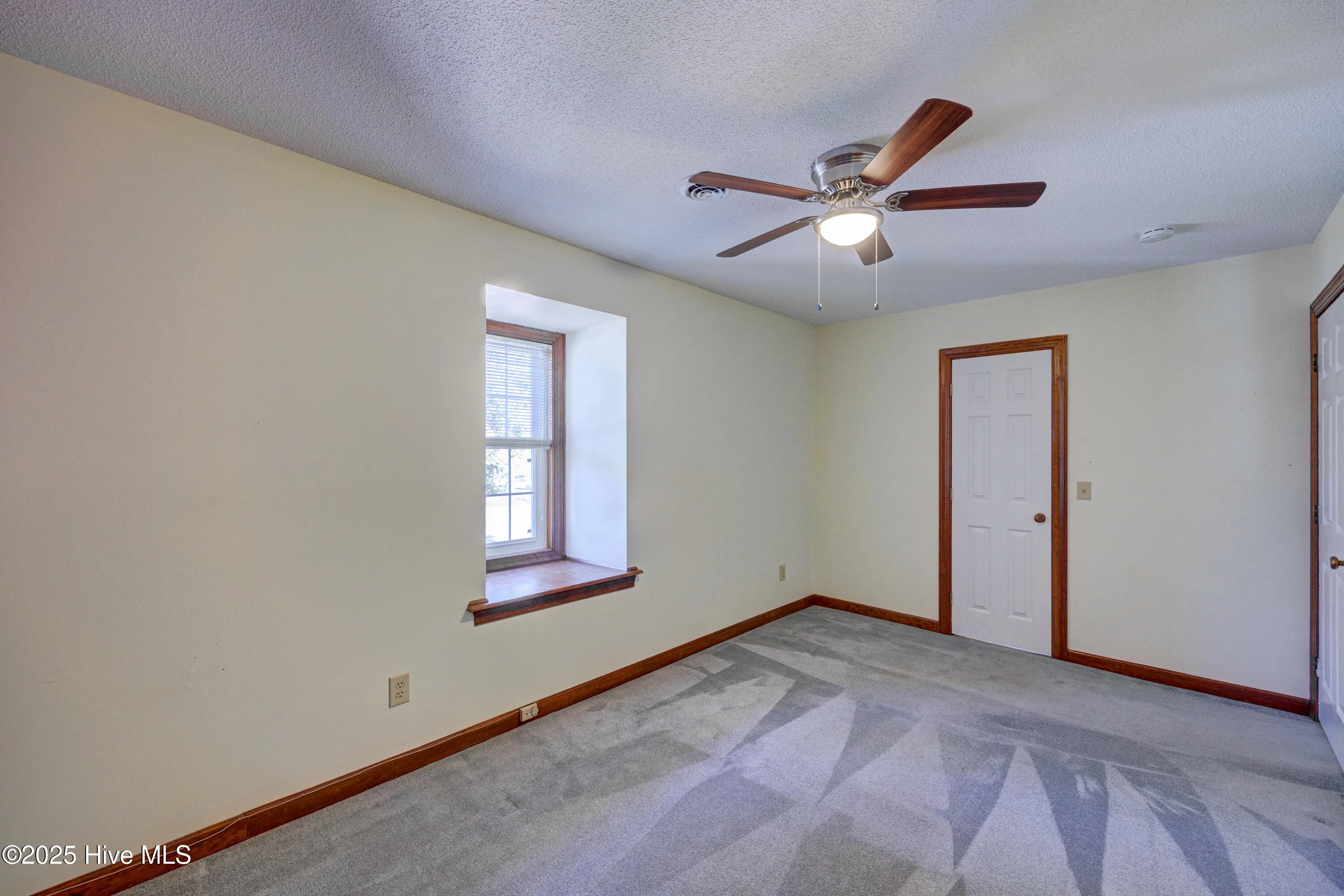 Jacksonville, North Carolina 28540, United States, 4 Bedrooms Bedrooms, ,3 BathroomsBathrooms,Residential,Active,2844