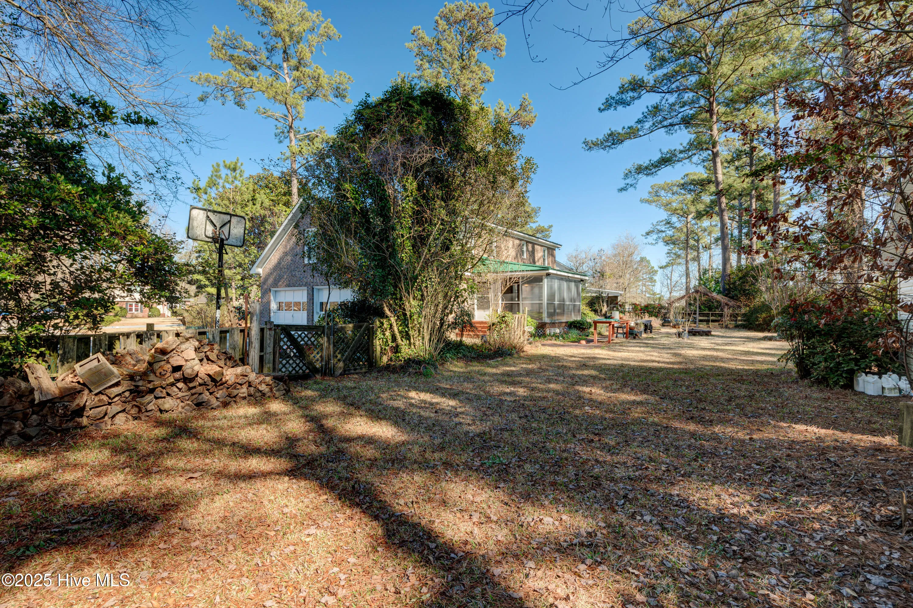 Jacksonville, North Carolina 28540, United States, 4 Bedrooms Bedrooms, ,3 BathroomsBathrooms,Residential,Active,2844