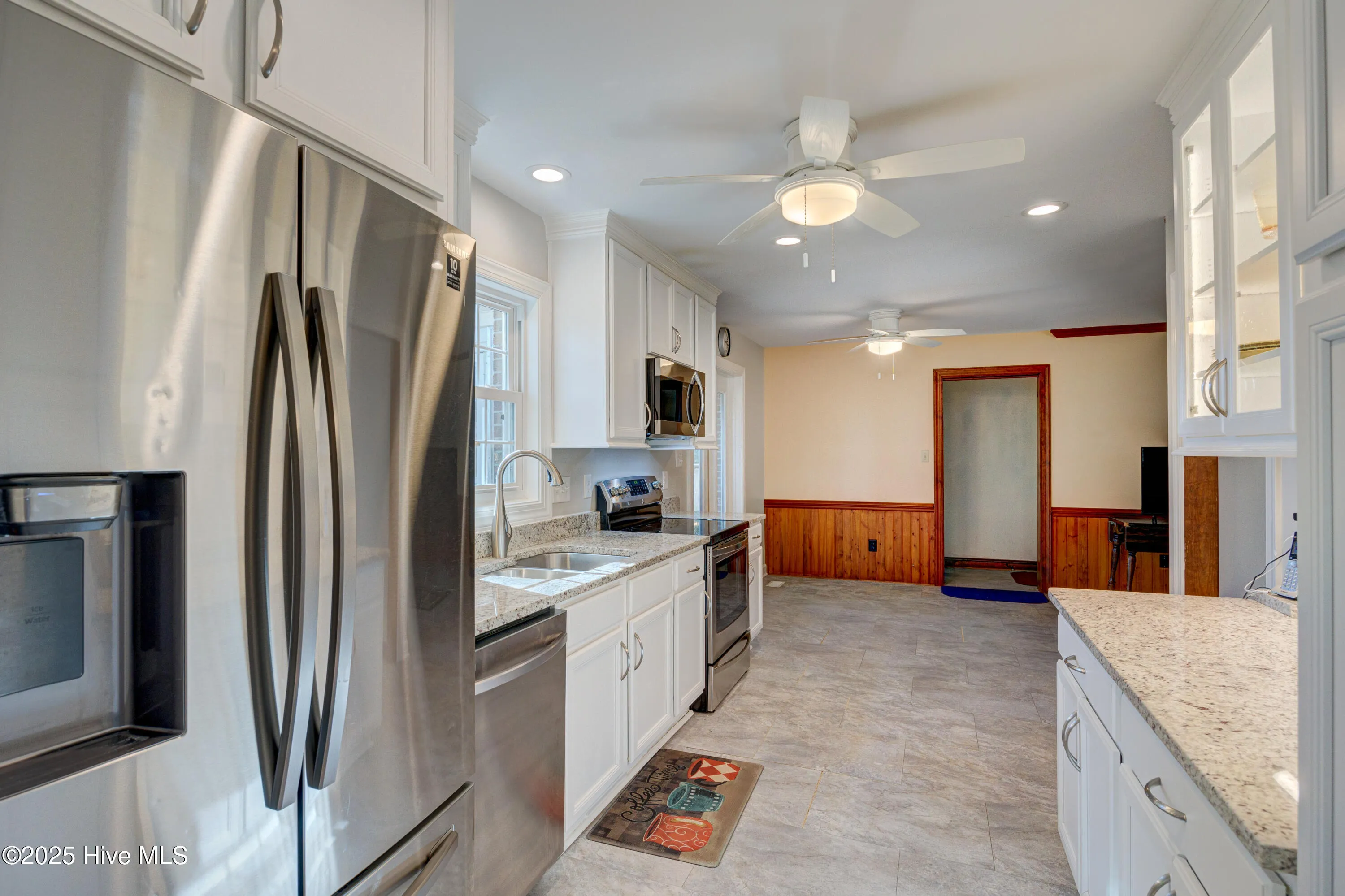 Jacksonville, North Carolina 28540, United States, 4 Bedrooms Bedrooms, ,3 BathroomsBathrooms,Residential,Active,2844