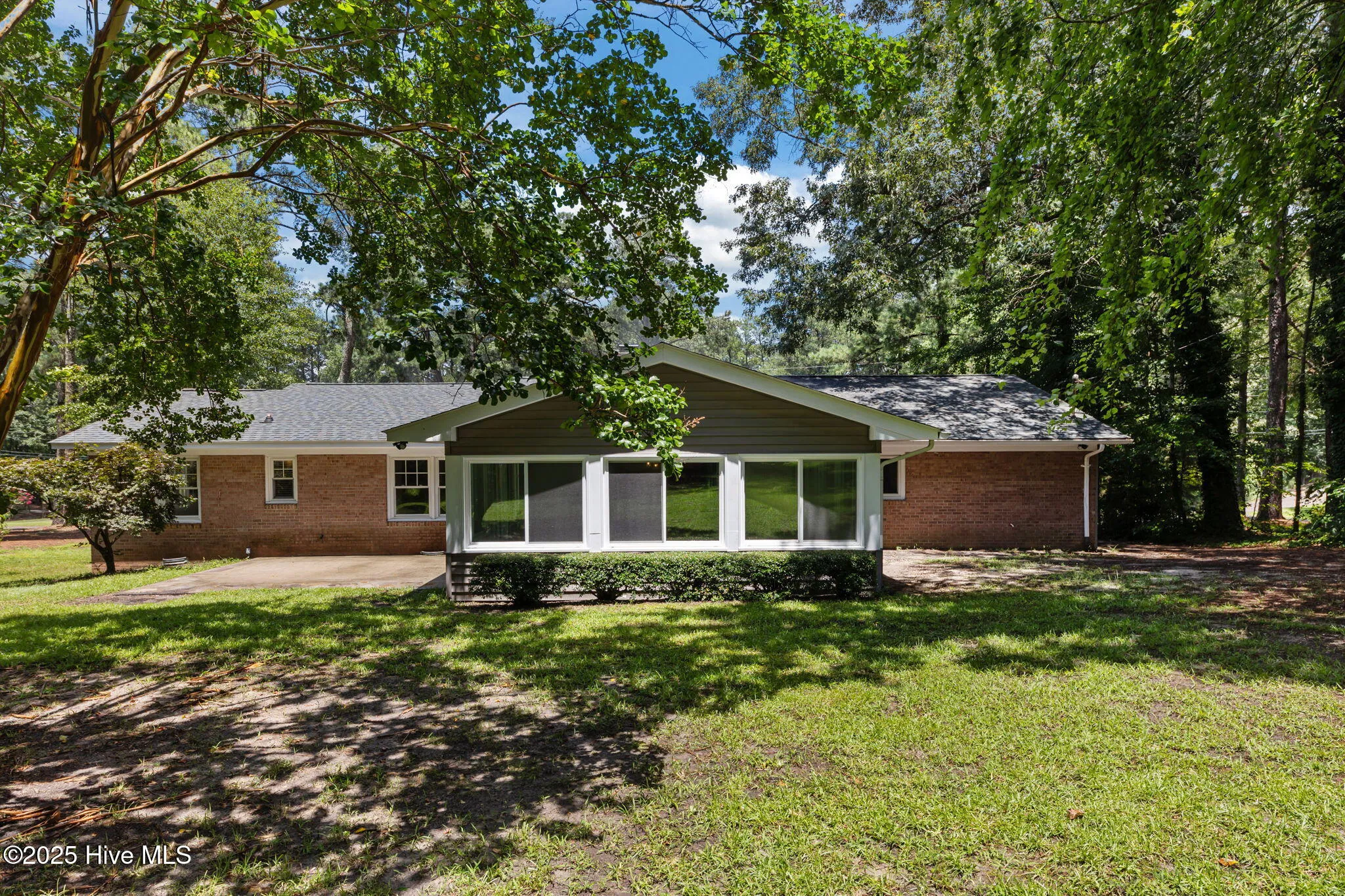 Whispering Pines, North Carolina 28327, United States, 3 Bedrooms Bedrooms, ,2 BathroomsBathrooms,Residential,Pending,222596