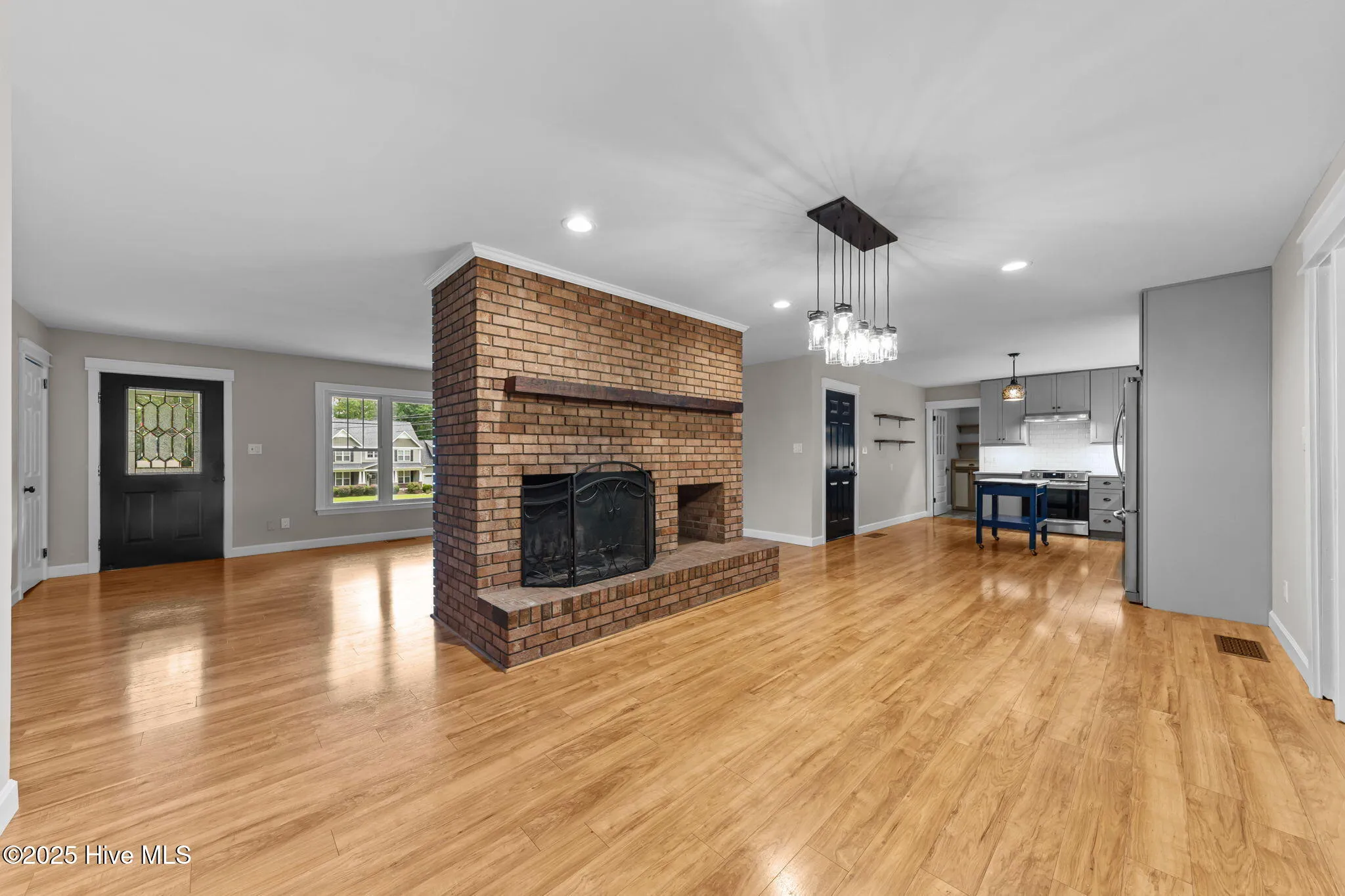 Whispering Pines, North Carolina 28327, United States, 3 Bedrooms Bedrooms, ,2 BathroomsBathrooms,Residential,Pending,222596