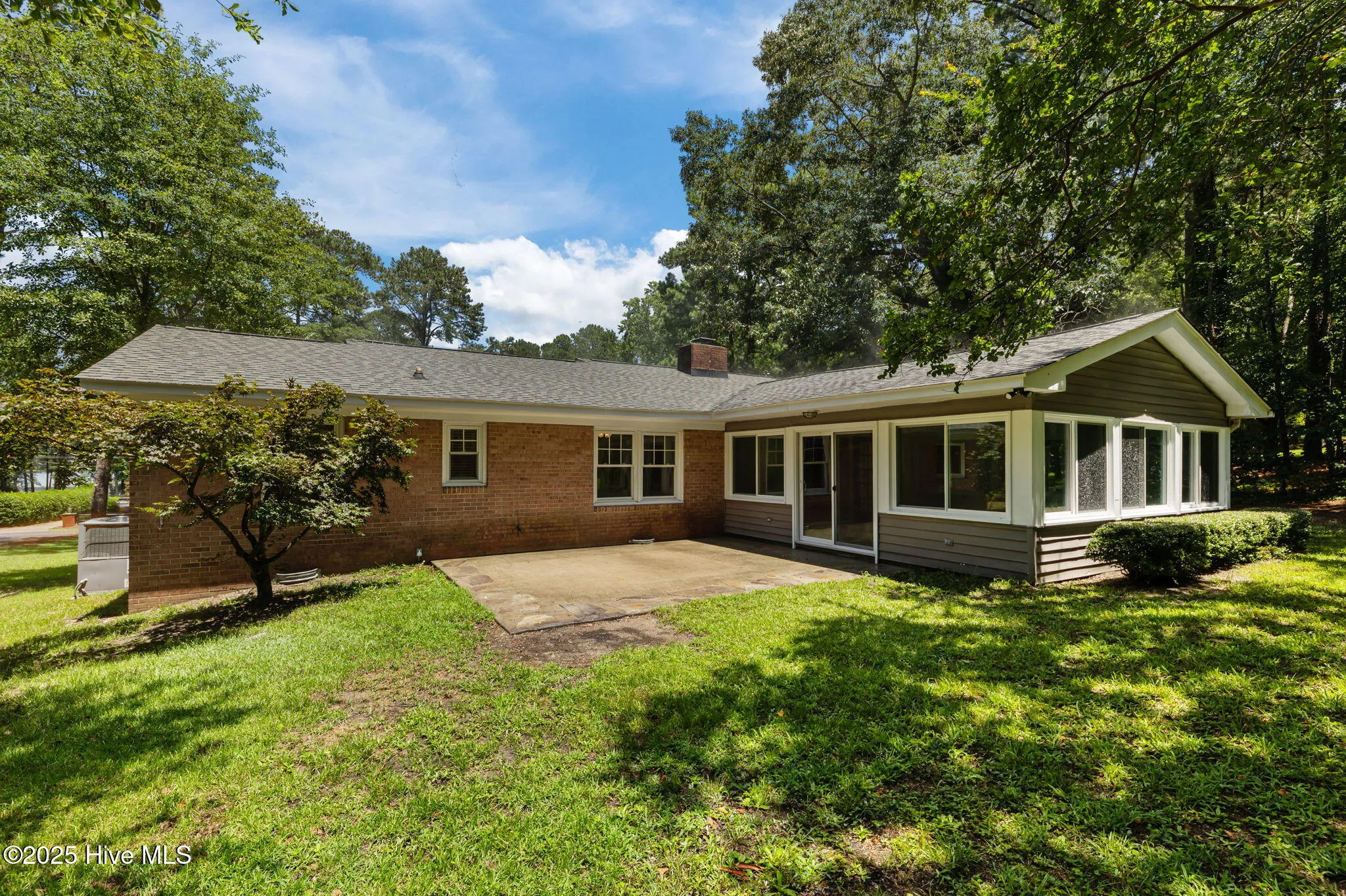 Whispering Pines, North Carolina 28327, United States, 3 Bedrooms Bedrooms, ,2 BathroomsBathrooms,Residential,Pending,222596