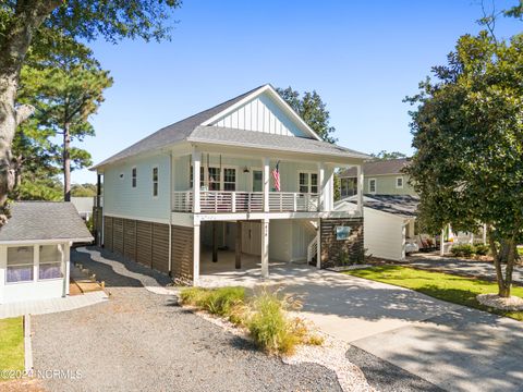 A home in Oak Island