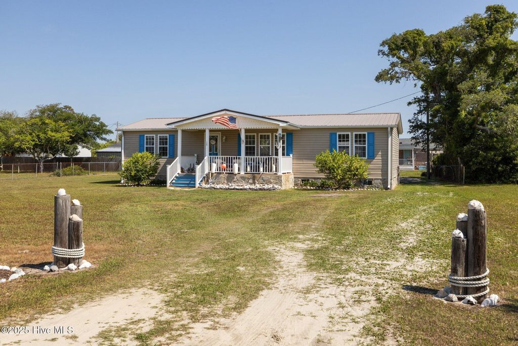 Photo of 139 Diamond City Drive, Harkers Island, NC 28531 (MLS # 100506491)