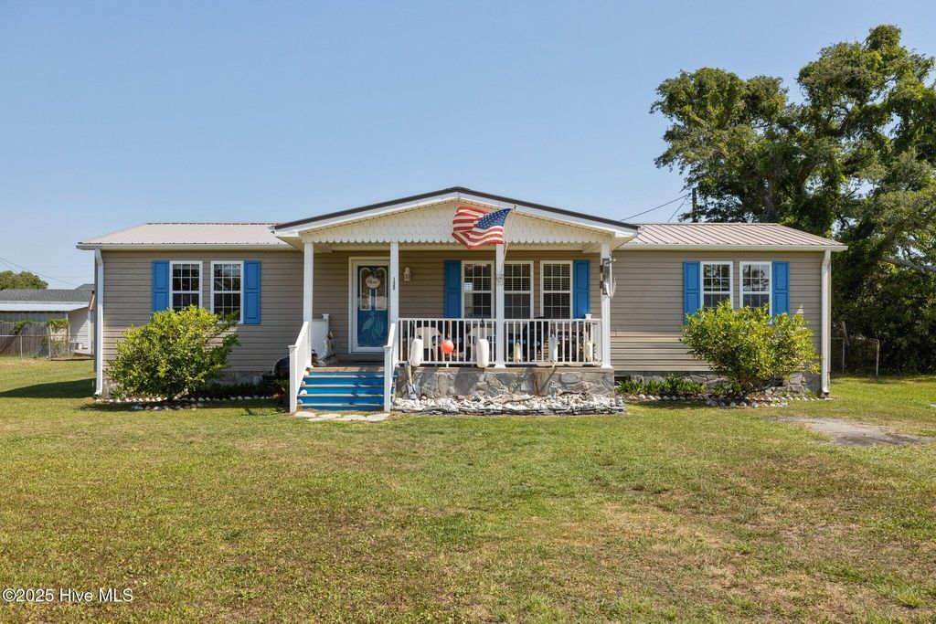 Photo of 139 Diamond City Drive, Harkers Island, NC 28531 (MLS # 100506491)