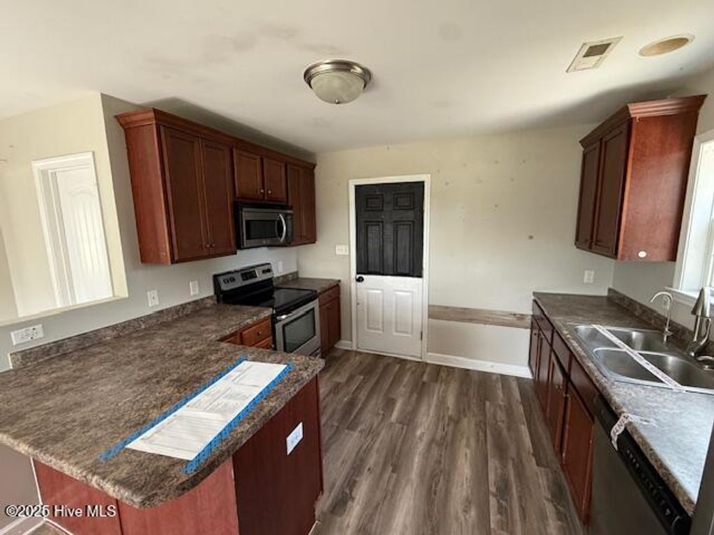 Photo of 264 Inverness Drive, Hubert, NC 28539 (MLS # 100543789)