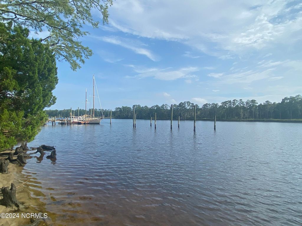 Photo of 5314 Trade Winds Road, New Bern, NC 28560 (MLS # 100459195)