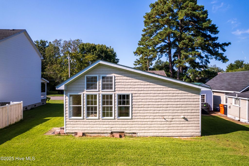 Photo of 511 Massachusetts Avenue, Elizabeth City, NC 27909 (MLS # 100533607)