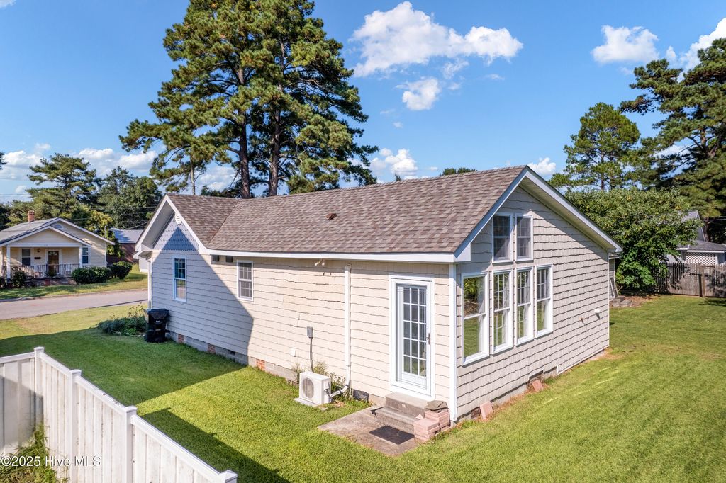 Photo of 511 Massachusetts Avenue, Elizabeth City, NC 27909 (MLS # 100533607)