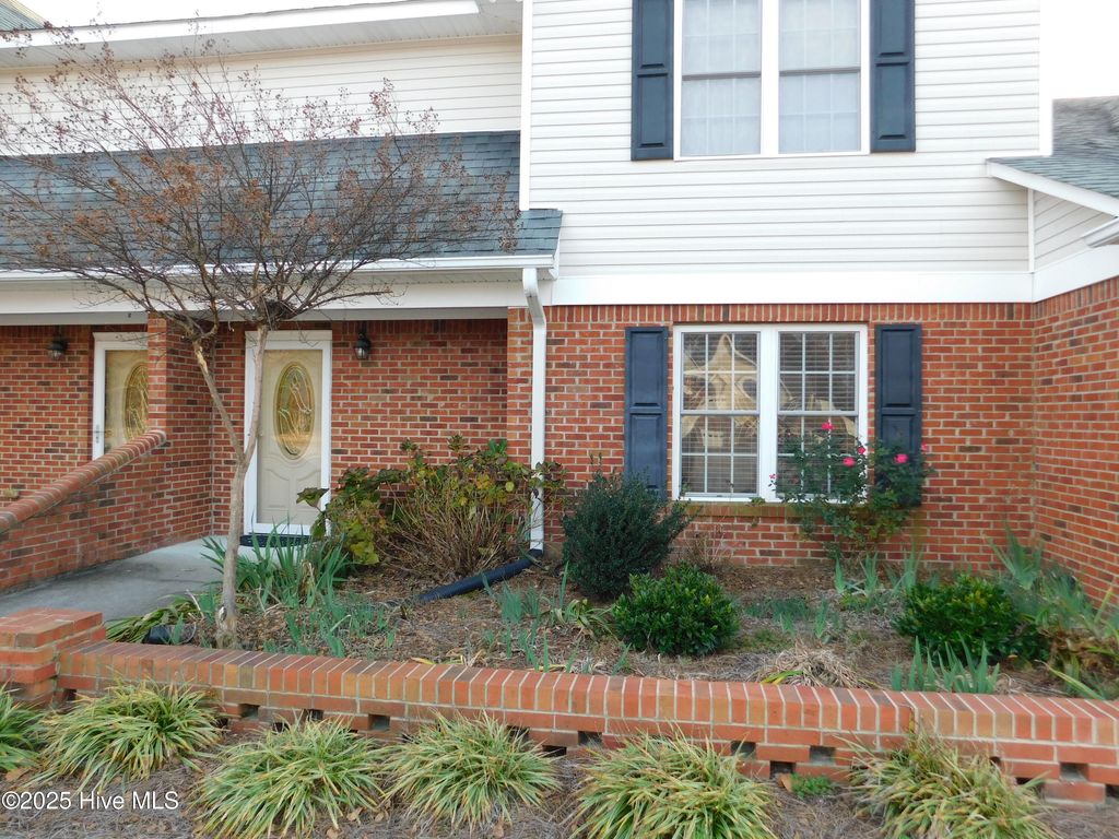 Photo of 14981 Kenwyn Drive #Apt C, Laurinburg, NC 28352 (MLS # 100542557)