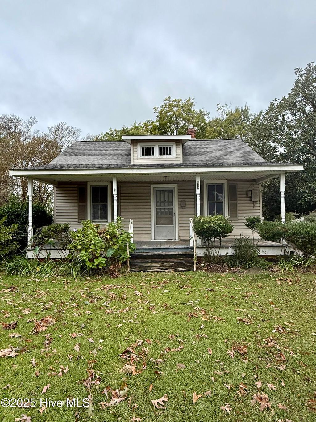Photo of 817 Johnston Street, Edenton, NC 27932 (MLS # 100536237)
