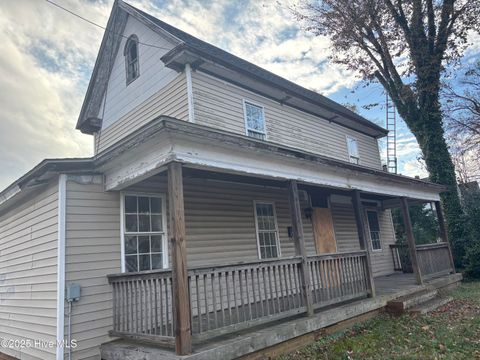 A home in Elizabeth City