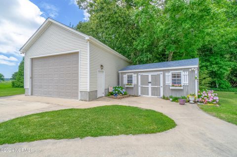 A home in Elizabeth City