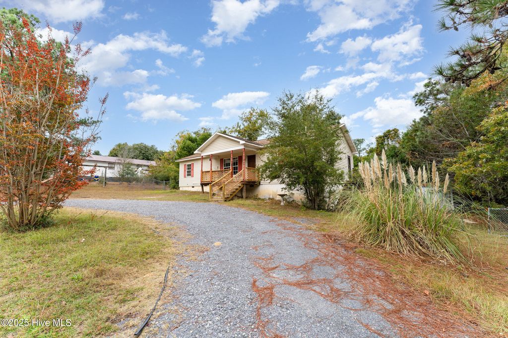 Photo of 160 Tray Street, Southern Pines, NC 28387 (MLS # 100538477)