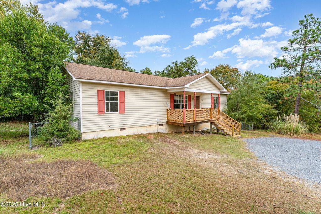 Photo of 160 Tray Street, Southern Pines, NC 28387 (MLS # 100538477)