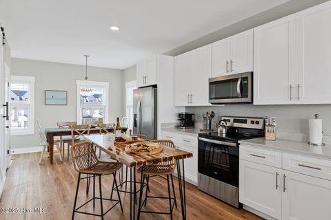 Tiny photo for 804 N Topsail Drive #D, Surf City, NC 28445 (MLS # 100543911)