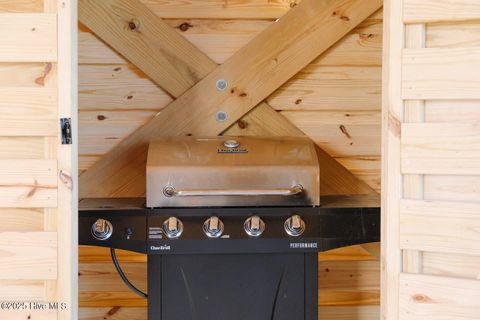 Tiny photo for 804 N Topsail Drive #D, Surf City, NC 28445 (MLS # 100543911)