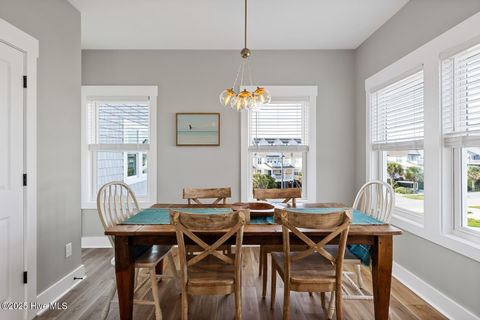 Tiny photo for 804 N Topsail Drive #D, Surf City, NC 28445 (MLS # 100543911)