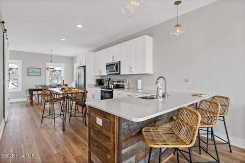 Tiny photo for 804 N Topsail Drive #D, Surf City, NC 28445 (MLS # 100543911)