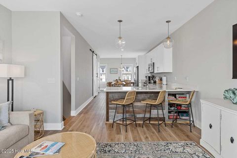 Tiny photo for 804 N Topsail Drive #D, Surf City, NC 28445 (MLS # 100543911)