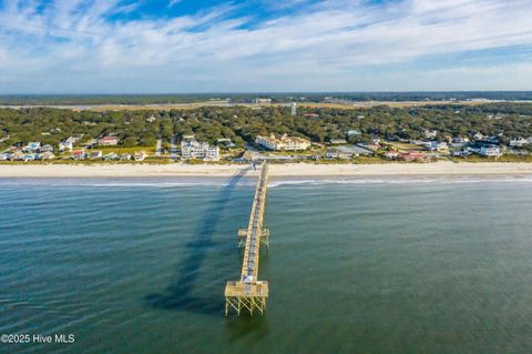 A home in Oak Island