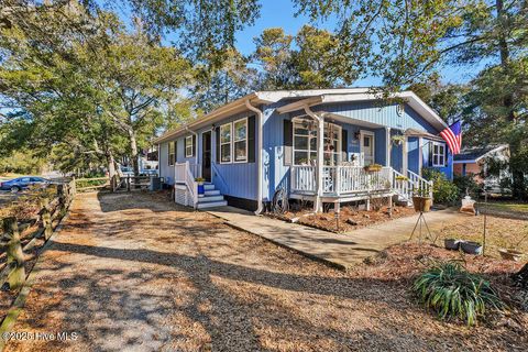 A home in Oak Island