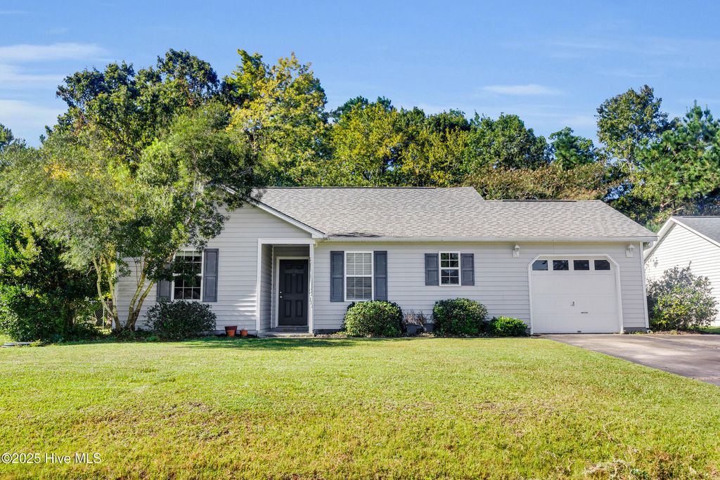 Photo of 111 Sweet Bay Drive, New Bern, NC 28560 (MLS # 100536743)