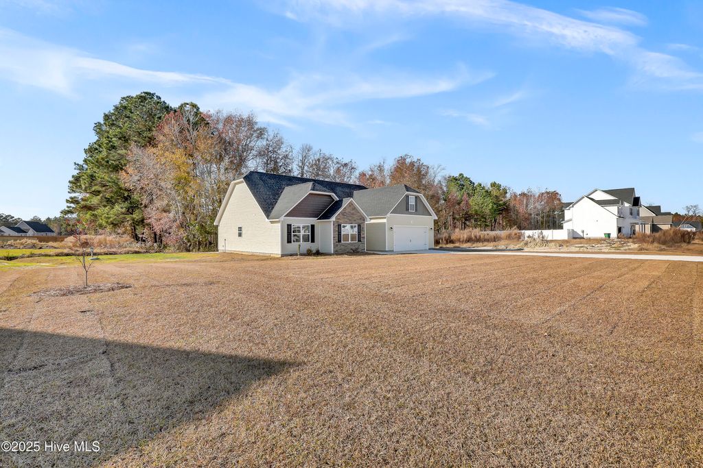 Photo of 309 Cotton Hill Place #Lot 91, Hubert, NC 28539 (MLS # 100507419)