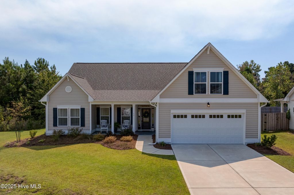 Photo of 49 W Hennings Way, Hampstead, NC 28443 (MLS # 100530040)