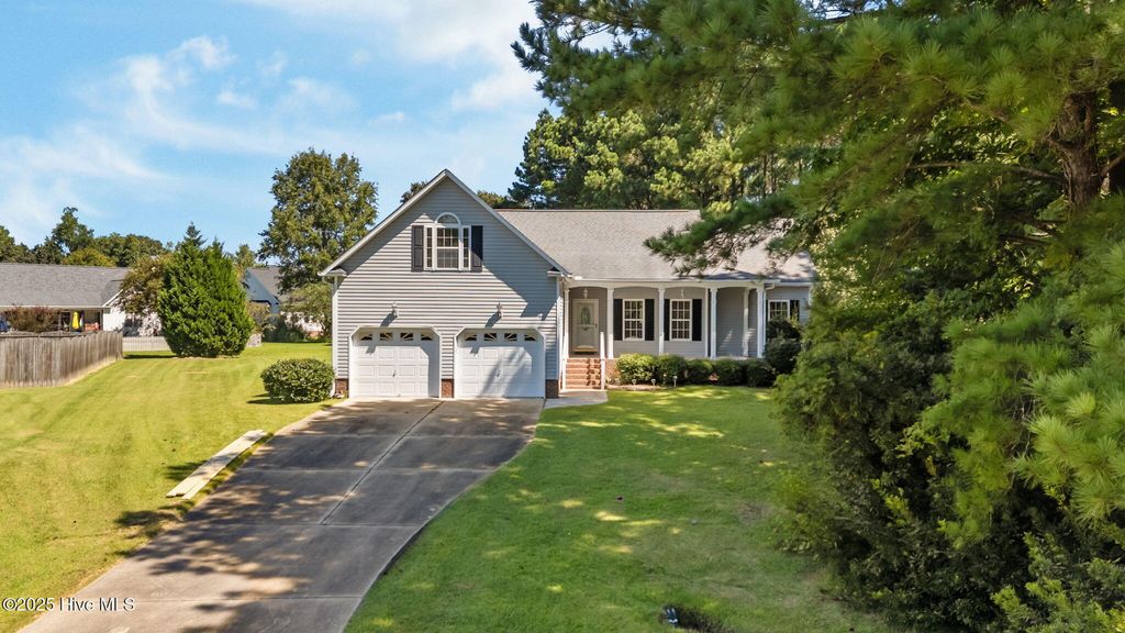 Photo of 105 Serenity Court, New Bern, NC 28560 (MLS # 100529041)