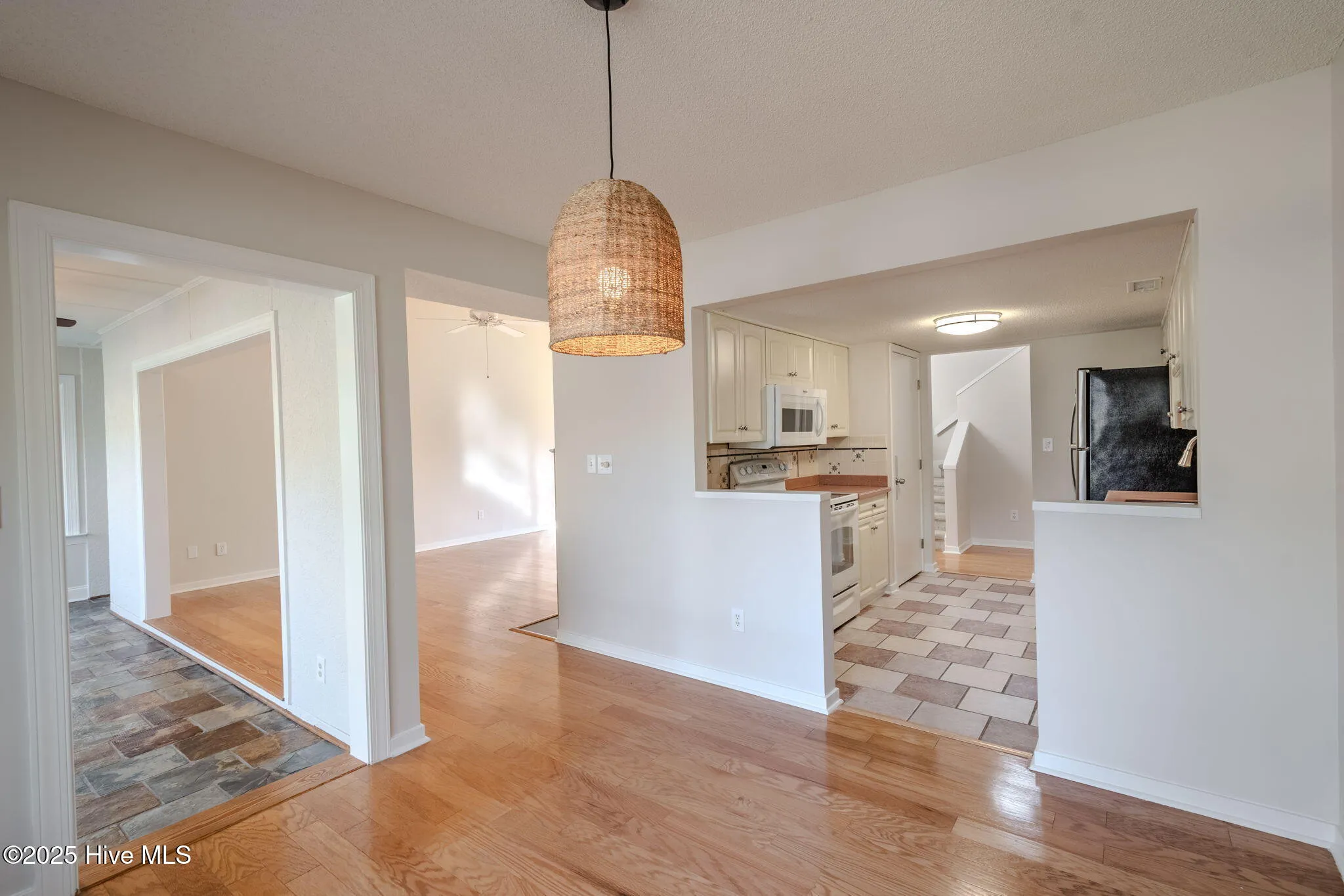 Wilmington, North Carolina 28409, United States, 3 Bedrooms Bedrooms, ,3 BathroomsBathrooms,Residential,Active,17361