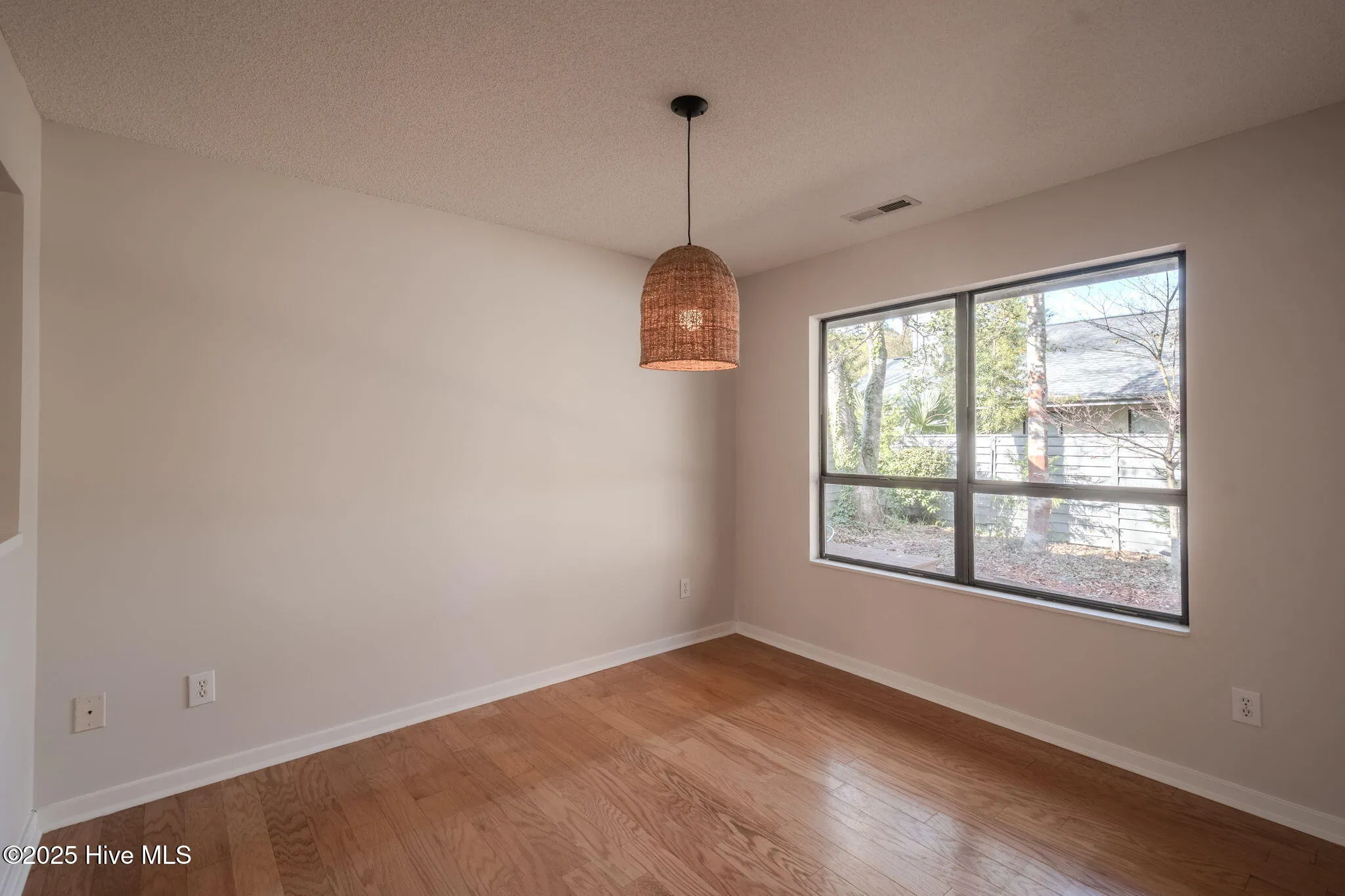 Wilmington, North Carolina 28409, United States, 3 Bedrooms Bedrooms, ,3 BathroomsBathrooms,Residential,Active,17361