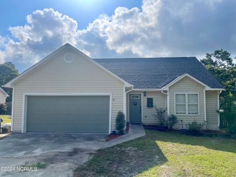 Single Family Residence in Hubert NC 365 NC Highway 172.jpg