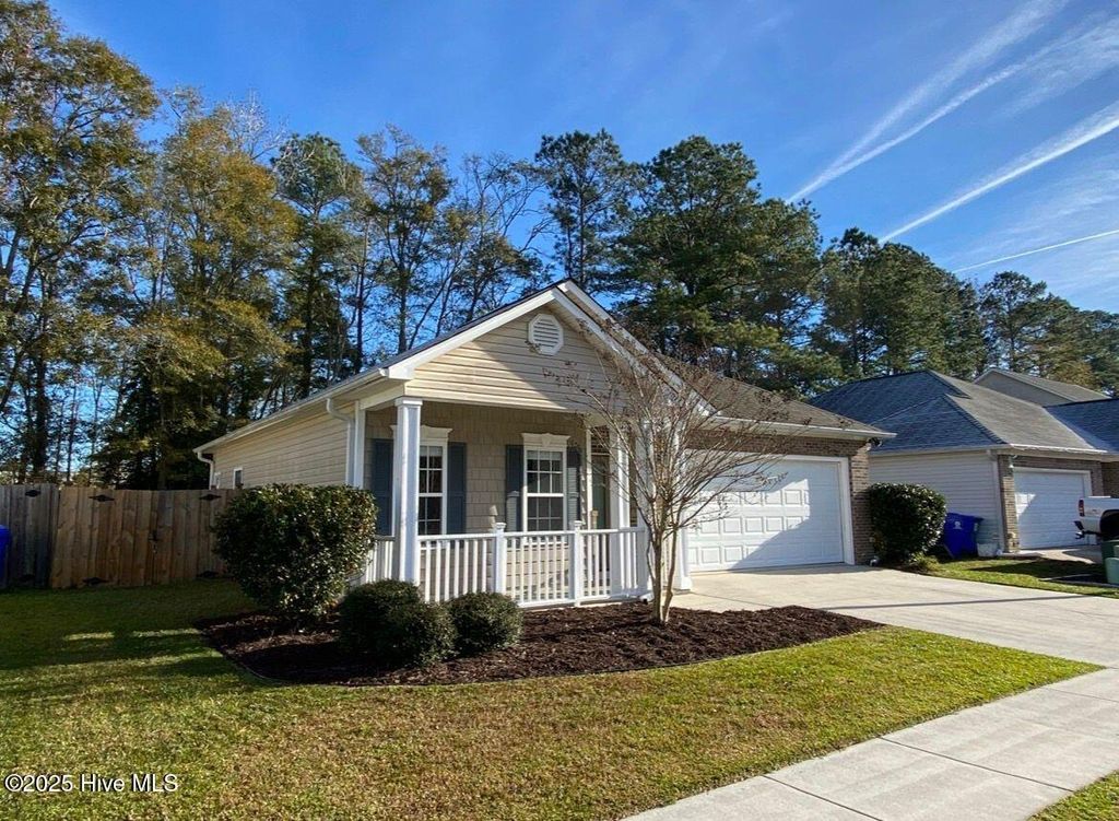 Photo of 1014 Lake Norman Lane, Leland, NC 28451 (MLS # 100539135)