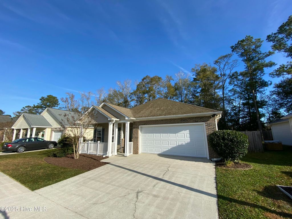 Photo of 1014 Lake Norman Lane, Leland, NC 28451 (MLS # 100539135)