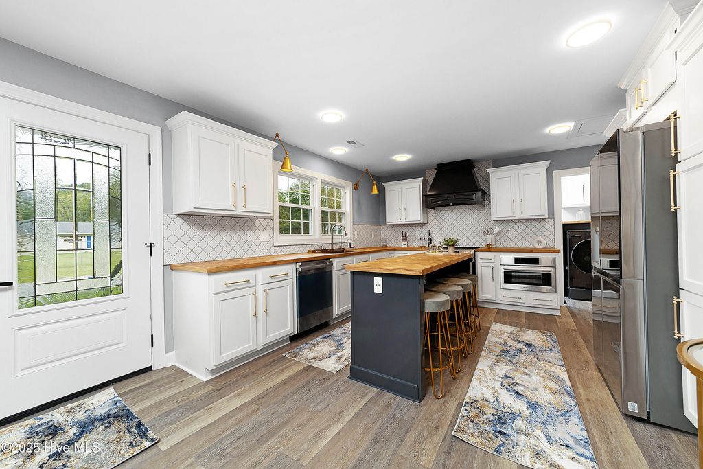 Photo of 313 First Avenue, Vanceboro, NC 28586 (MLS # 100535577)
