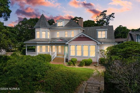 A home in Shallotte