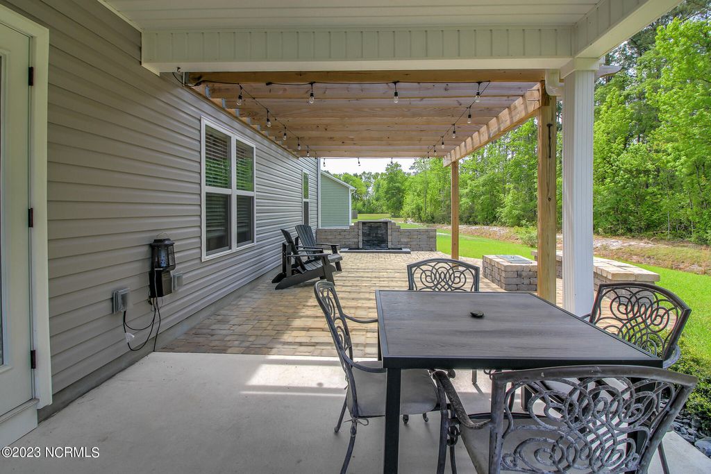 Photo of 262 Independence Boulevard, Newport, NC 28570 (MLS # 100520985)