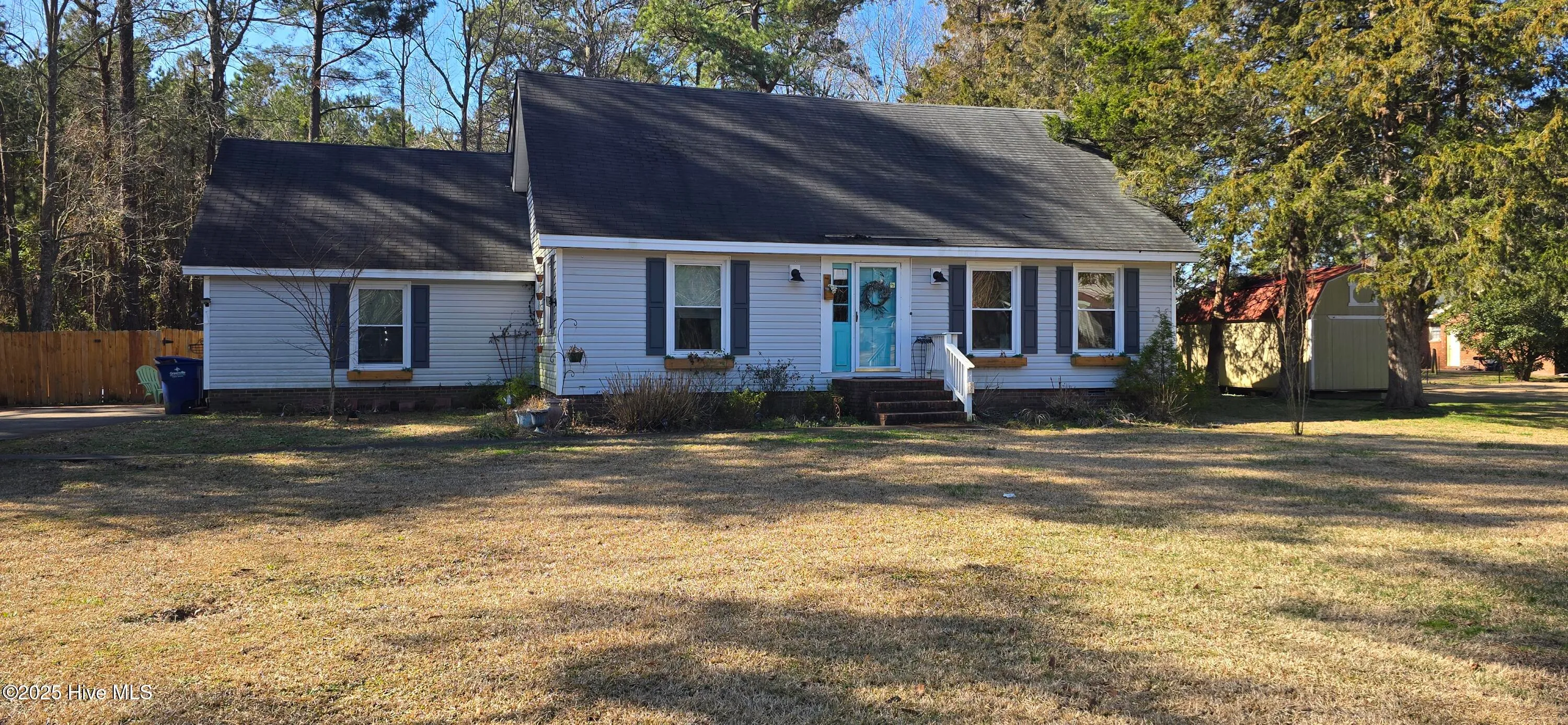 Greenville, North Carolina 27834, United States, 3 Bedrooms Bedrooms, ,3 BathroomsBathrooms,Residential,Pending,81091