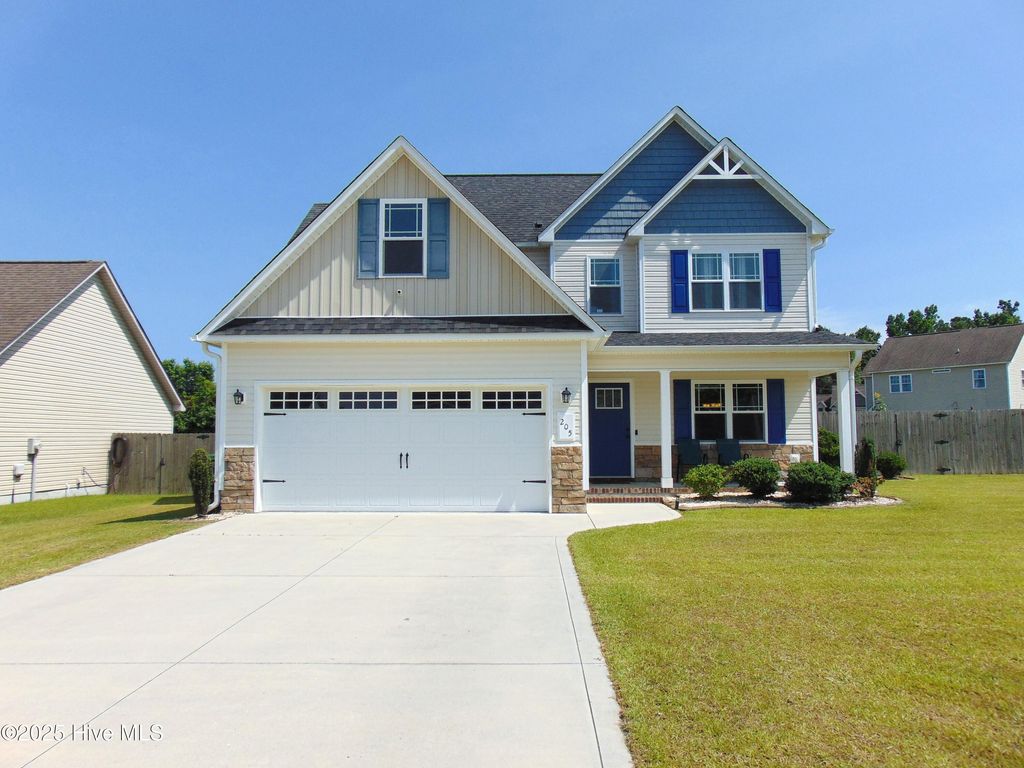 Photo of 205 Brice Court, Hubert, NC 28539 (MLS # 100512223)
